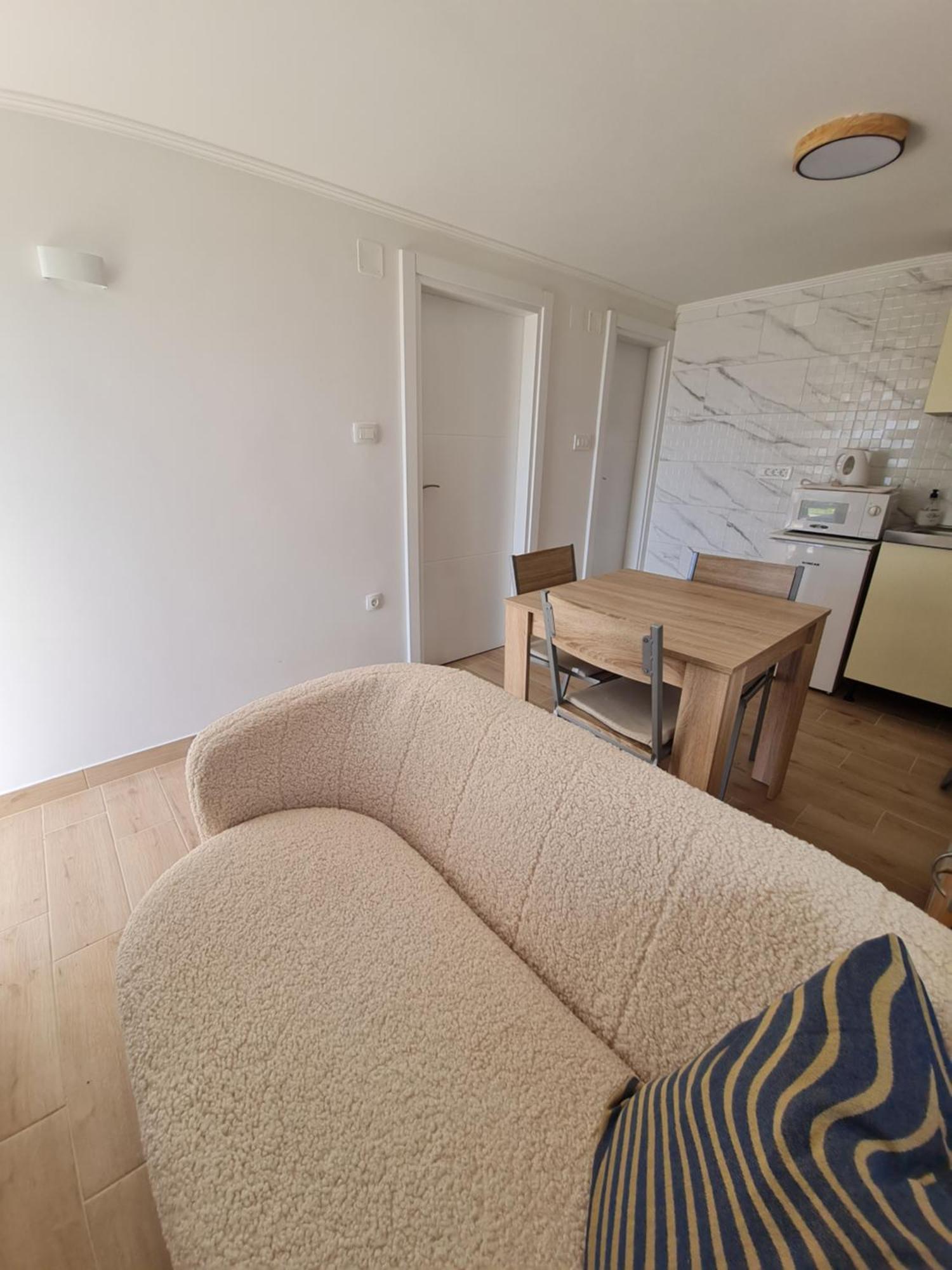 Apartman Luka 克罗诺维察 外观 照片